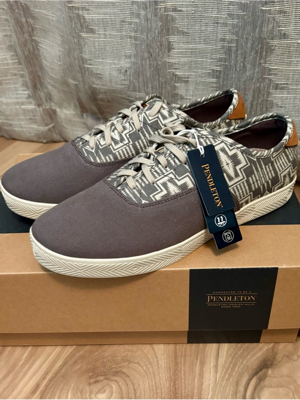 Pendleton Women’s Gray Patterned Canvas Low-Top Sneakers